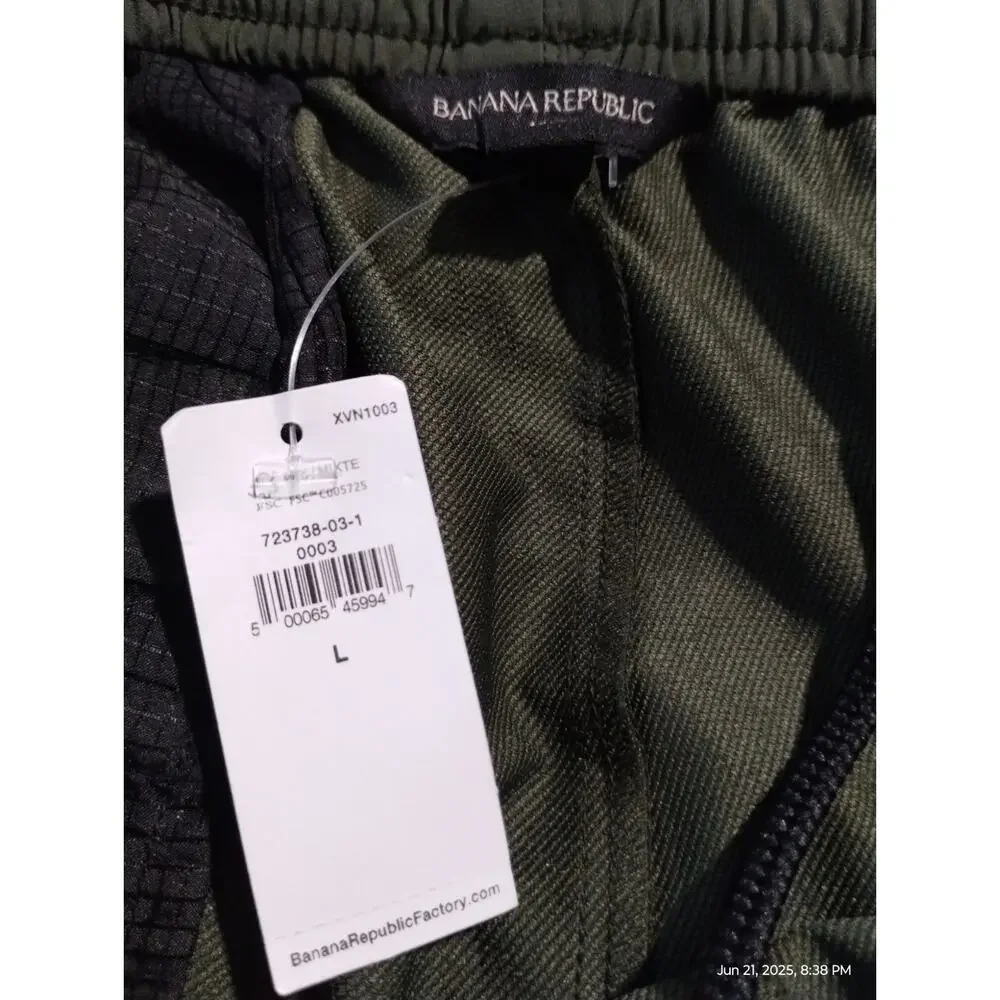 Banana Republic Men's size Large Olive 9